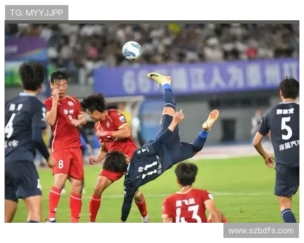 足球明星精彩瞬间集锦展现他们的独特代表动作与激情时刻