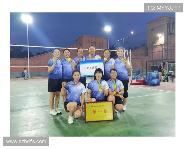 南京羽毛球队荣登全国团队协作排行榜第九名展现出色团队精神与实力